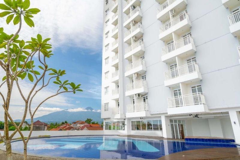 Jasmin Park Apartemen By Fix'S Room Kedungbadak Екстериор снимка